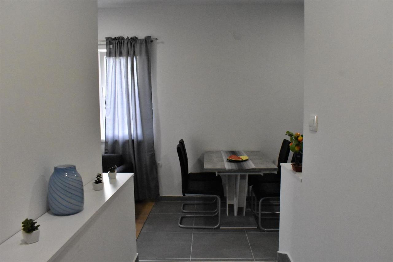 Apartmani Skorpion Kastela Bagian luar foto