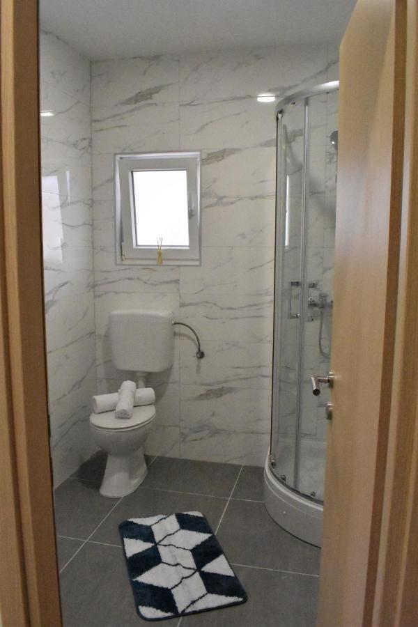 Apartmani Skorpion Kastela Bagian luar foto