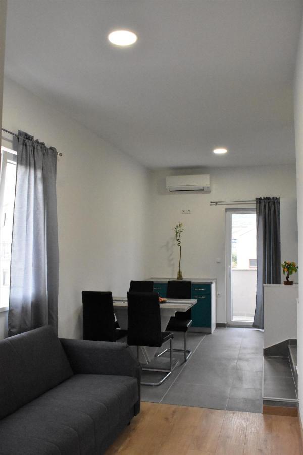 Apartmani Skorpion Kastela Bagian luar foto